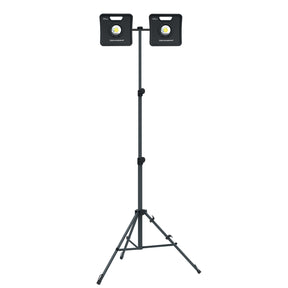 Scangrip Dualbracket per montaggio di due lampade su un unico supporto per illuminazione ottimale.