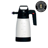 Nebulizzatore schiumogeno IK Sprayers con connettore per aria compressa, ideale per applicazioni di schiuma professionale.