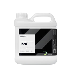 Tanica di CarPro TarX per la rimozione di catrame e contaminanti dalle superfici dell'auto.