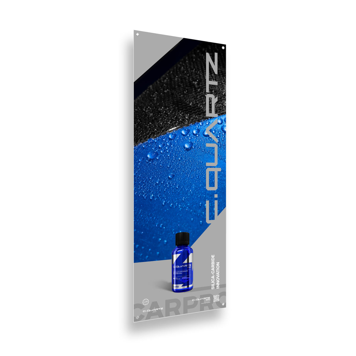 promozionale di CARPRO C.QUARTZ con un flacone di prodotto in primo piano e un'immagine di una superficie trattata con rivestimento, mostrando l'effetto idrofobico con gocce d'acqua.