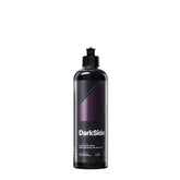 Flacone di CARPRO DarkSide su sfondo bianco, sigillante per pneumatici che offre protezione duratura e effetto bagnato.