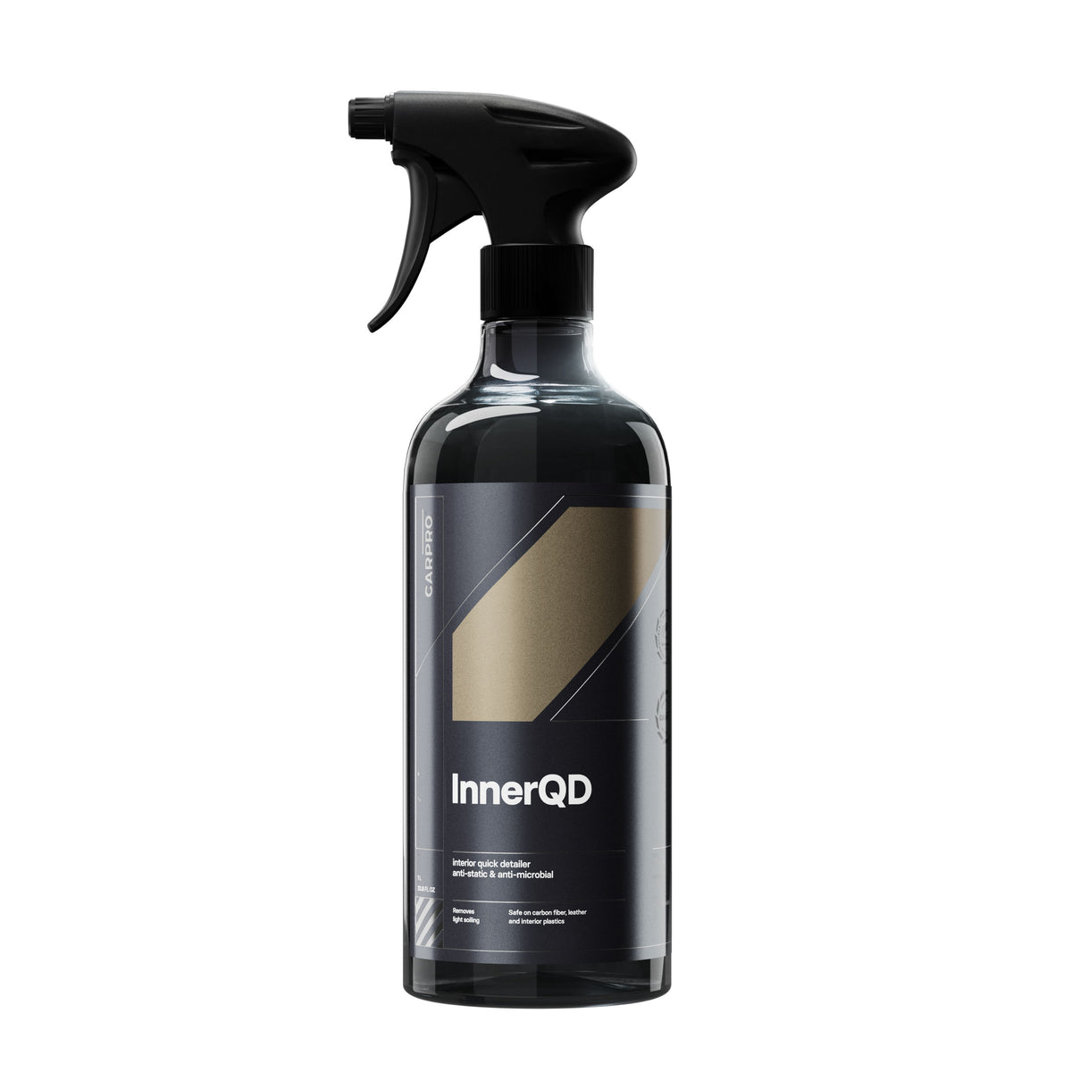Flacone di CARPRO InnerQD quick detailer, ideale per pulire e proteggere gli interni dell'auto, con formula anti-polvere e protezione UV.