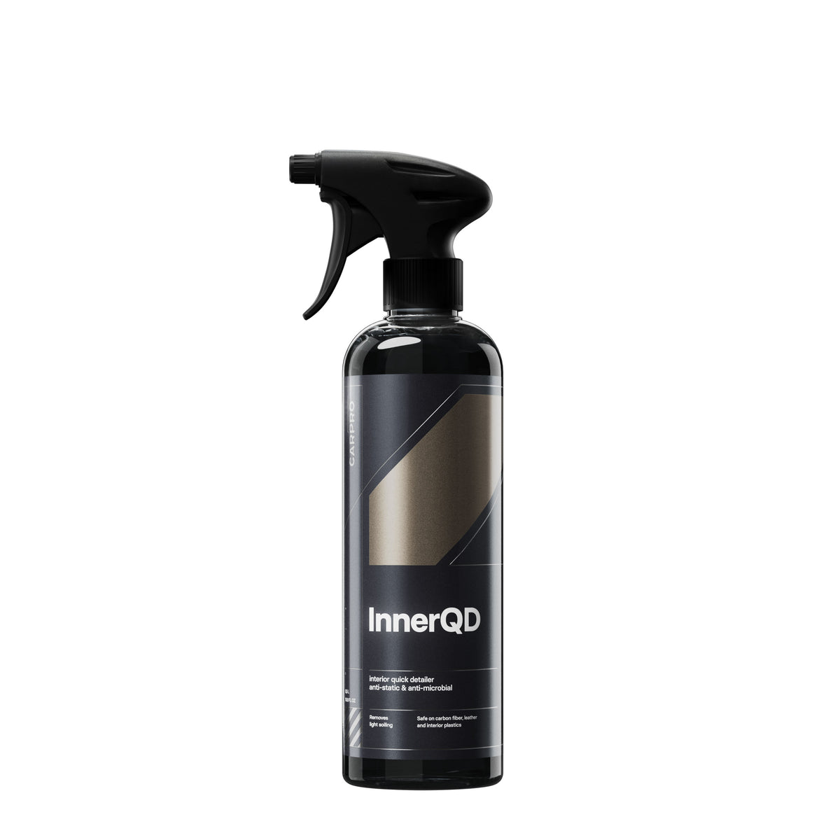 Flacone di CARPRO InnerQD quick detailer, ideale per pulire e proteggere gli interni dell'auto, con formula anti-polvere e protezione UV.