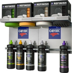 Supporto CARTEC Refinish Rack per l'organizzazione di prodotti detailing, con tamponi, panni e flaconi di compound e polish.
