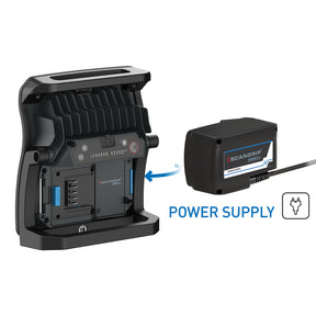 SCANGRIP Power Supply Connect collegato a una stazione di ricarica per attrezzi professionali