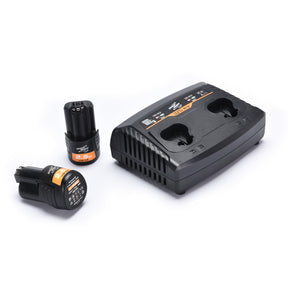 SHINEMATE Caricabatteria Doppio per lucidatrici cordless, ricarica due batterie contemporaneamente per una maggiore efficienza nei lavori di detailing.