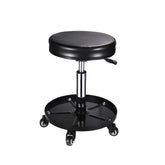 Sgabello mobile regolabile con seduta imbottita, struttura in acciaio e base con ruote per un facile movimento, ideale per lavori di detailing.