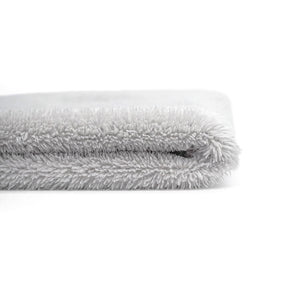 Dettaglio del panno Ultrasoft Buffing 350 in microfibra grigia.