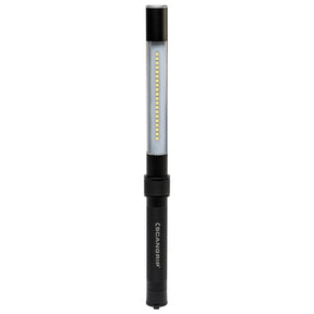 SCANGRIP Line Light R in uso, fornendo luce intensa durante il detailing auto.