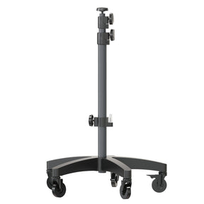 SCANGRIP Wheelstand 2.0 utilizzato per sostenere una luce da lavoro, migliorando l'illuminazione durante il detailing. chiuso