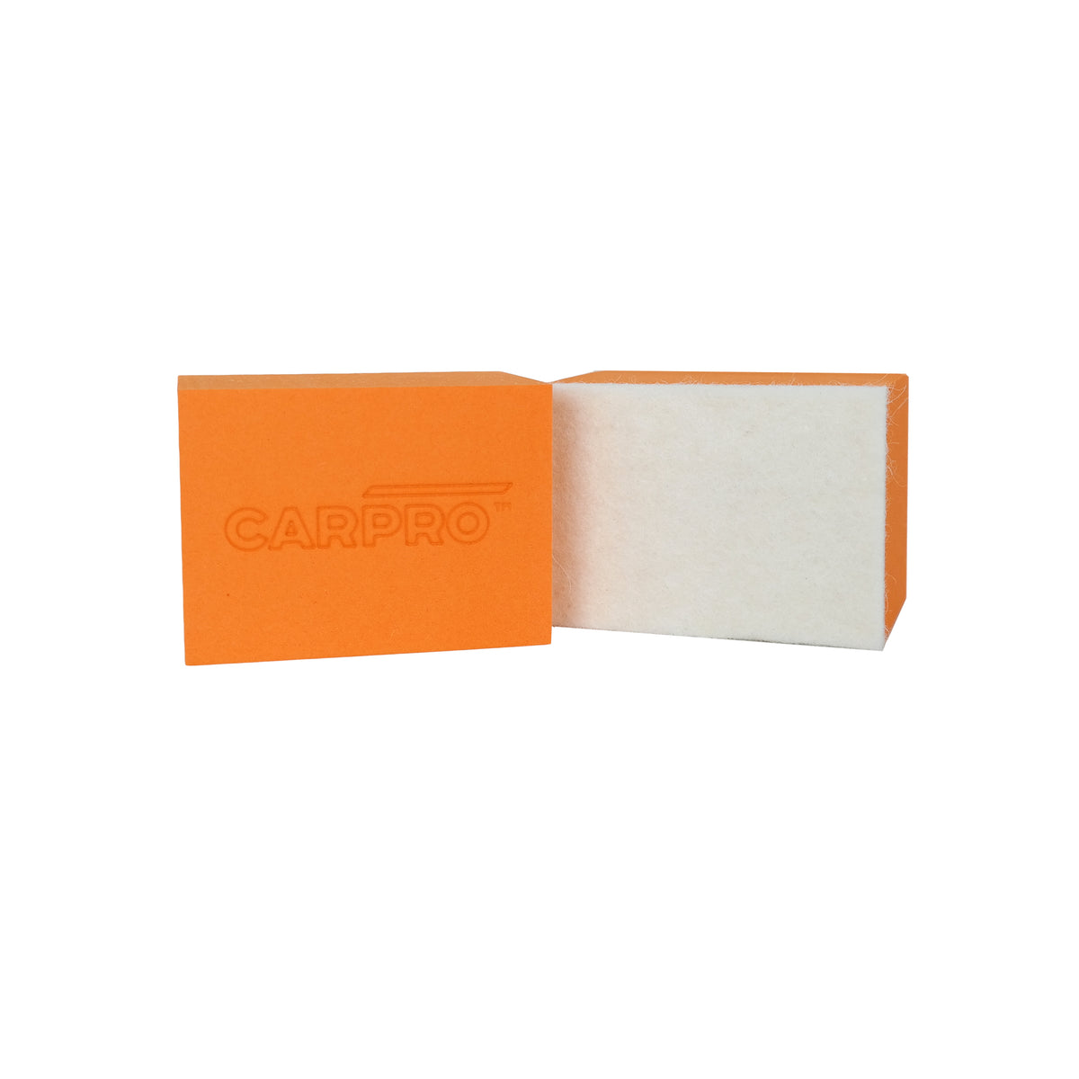  Applicatore in spugna arancione CARPRO con lato bianco in feltro, ideale per l'applicazione uniforme del composto lucidante CeriGlass sui vetri dell'auto.